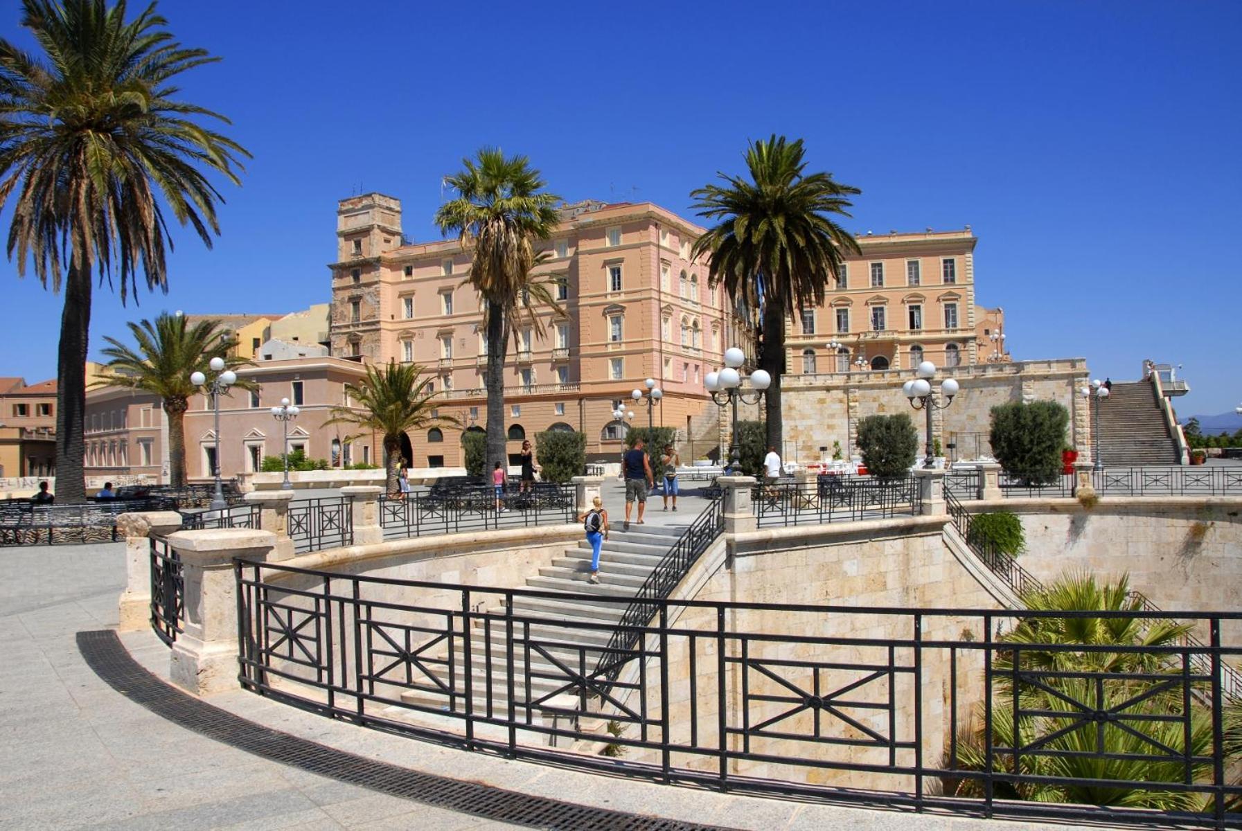Апартаменти Sardegna Relax Куарту-Сант'Елена Екстер'єр фото