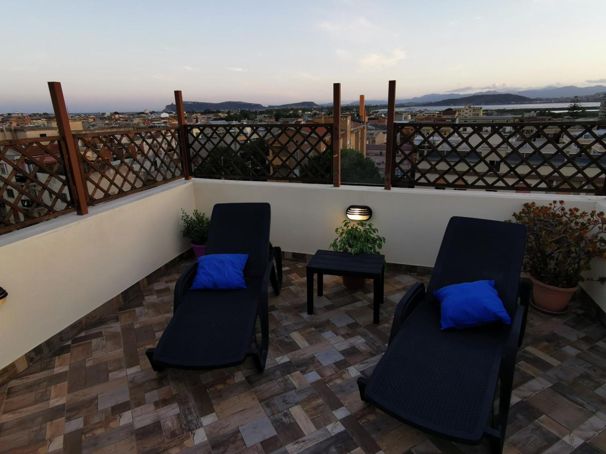Апартаменти Sardegna Relax Куарту-Сант'Елена Екстер'єр фото