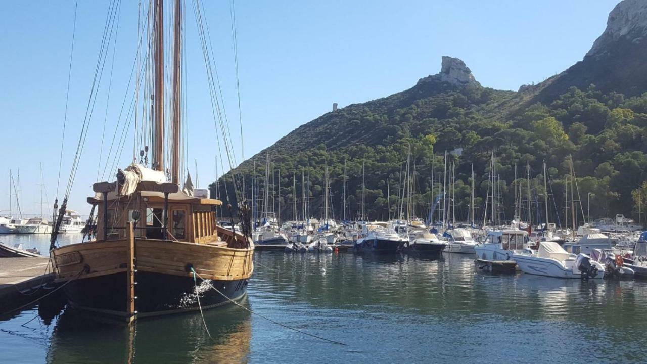 Апартаменти Sardegna Relax Куарту-Сант'Елена Екстер'єр фото